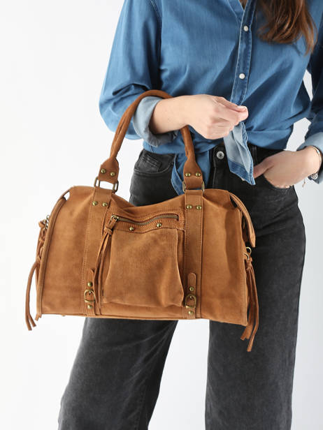 A4 Size Shoulder Bag Velvet Leather Milano Brown velvet VE24095 other view 1